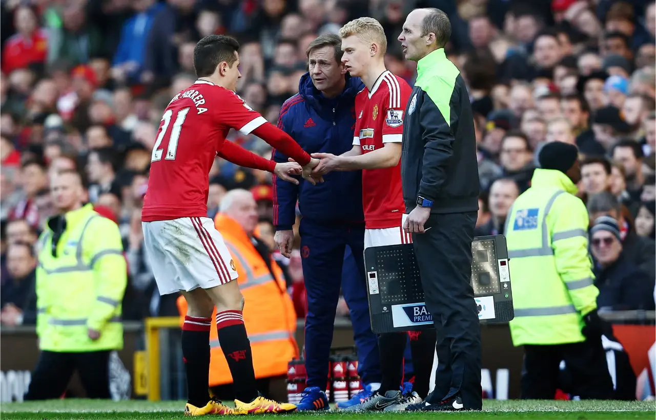 James Weir - Trận Ra Mắt Manchester United Một Trải Nghiệm Không Thể Nào Quên